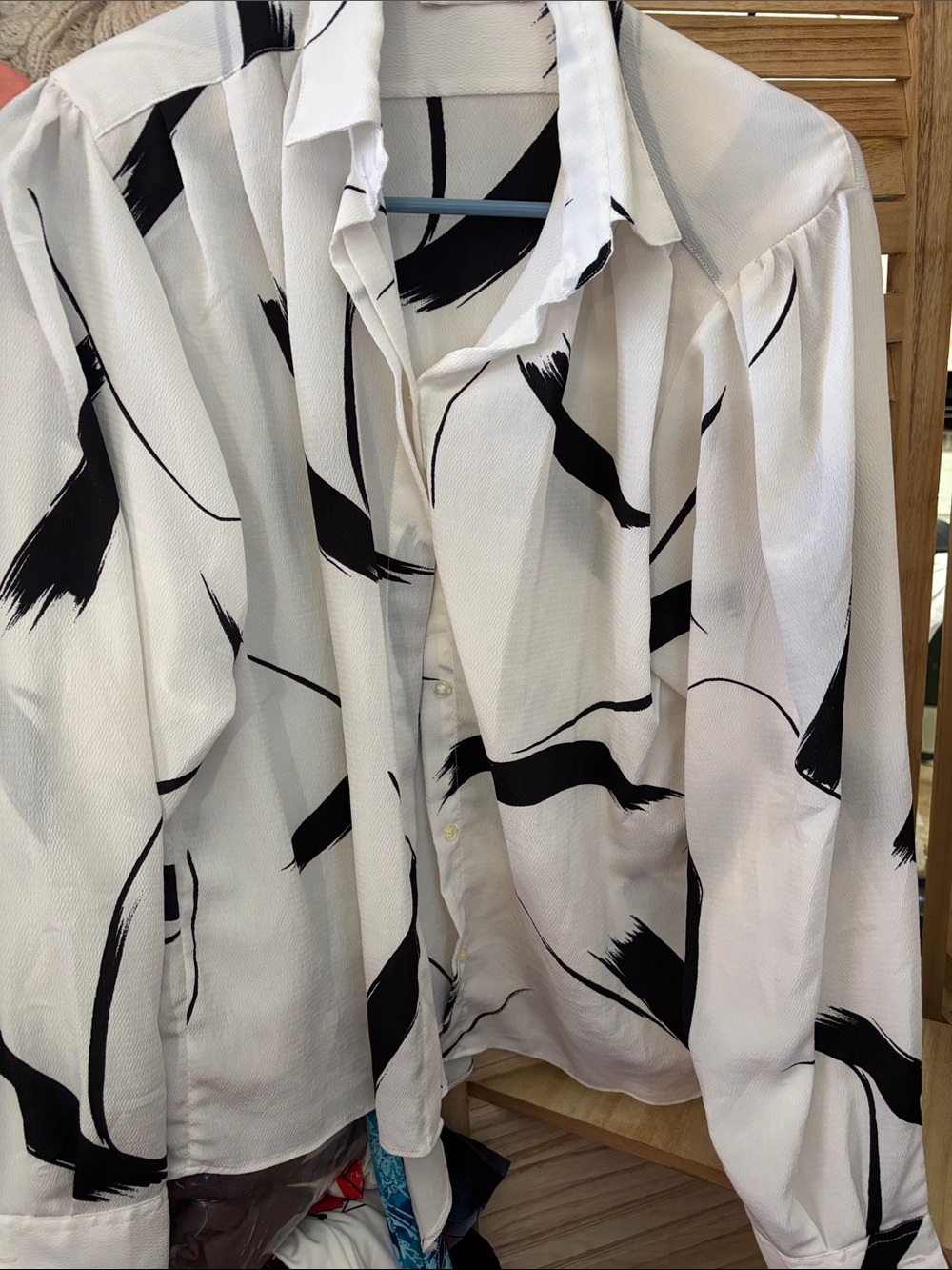 Stuart Lang White Shirt with Black Brushstroke Print And Matching Scarf 12